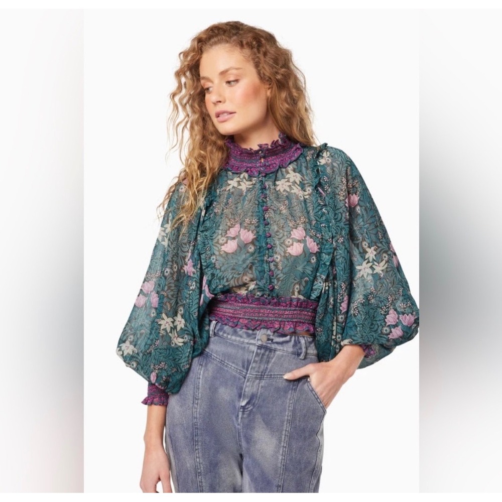 Elliatt Raina Puff Sleeve Top Cropped Floral Smocked Teal Pink Metallic Small